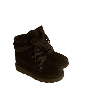 Girls Black Suede Boots Bearpaw 13